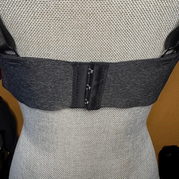 NWT STRM LINE BRA WIREFREE SIZE 40D - Picture 12 of 13